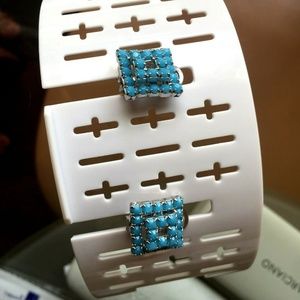 Blue Stones Italian custom jewelry earnings